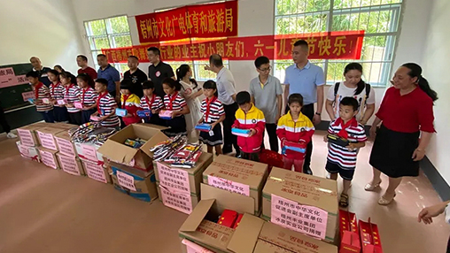 愛心回饋 筑夢教育 | 百裕集團(tuán)以行動助力公益，點(diǎn)亮童真夢想！